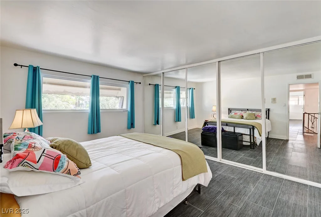 2095 Mohigan, Las Vegas, NV 89169
