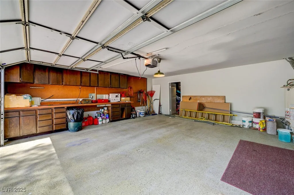 2095 Mohigan, Las Vegas, NV 89169