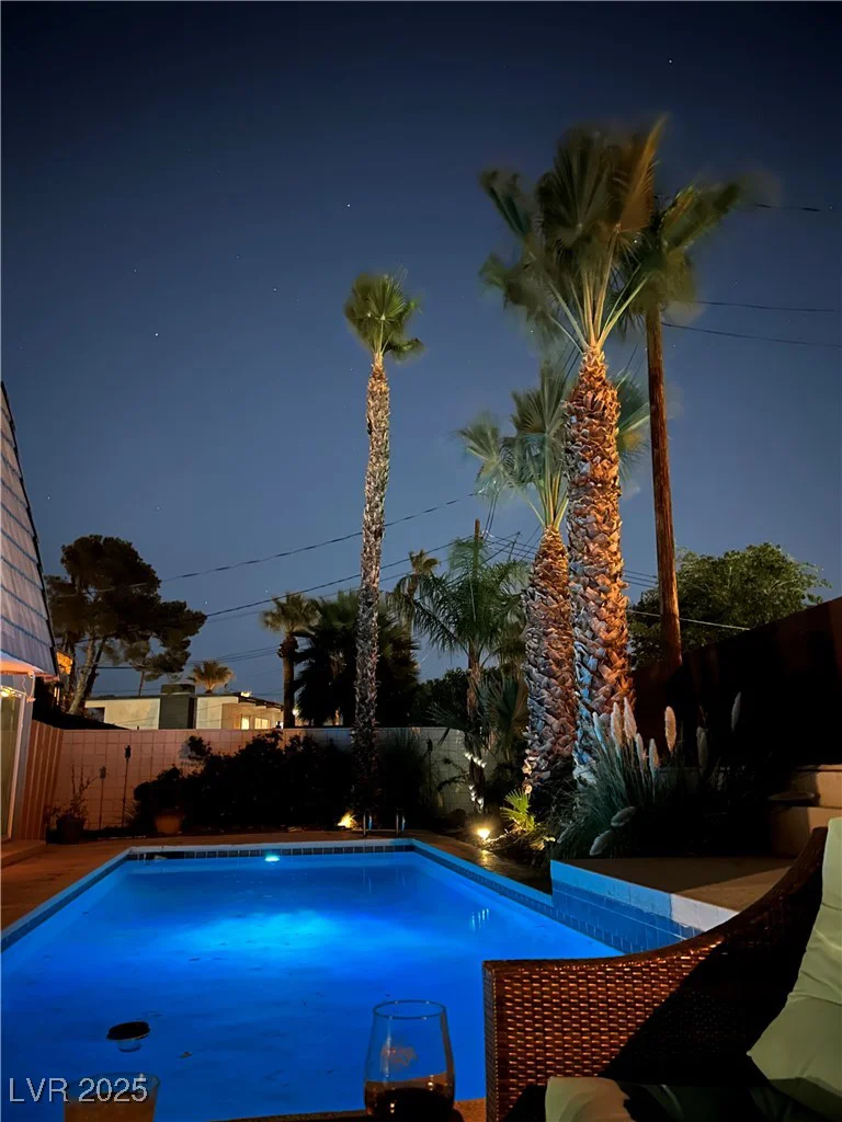 2095 Mohigan, Las Vegas, NV 89169