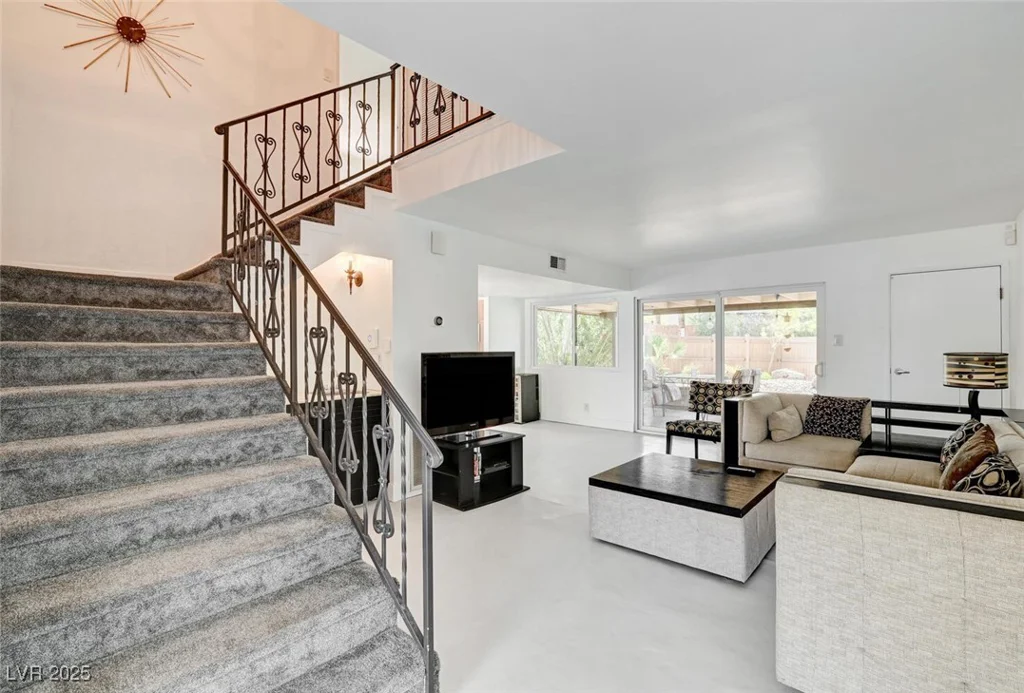 2095 Mohigan, Las Vegas, NV 89169