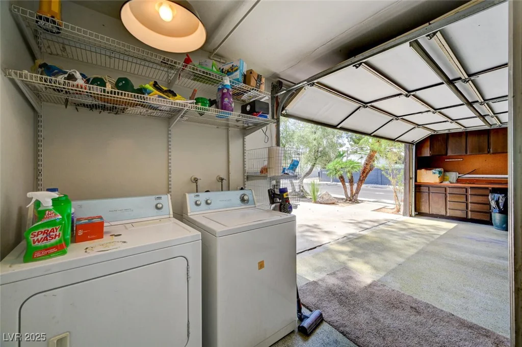 2095 Mohigan, Las Vegas, NV 89169