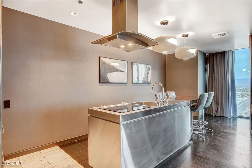 4381 Flamingo, Las Vegas, NV 89103