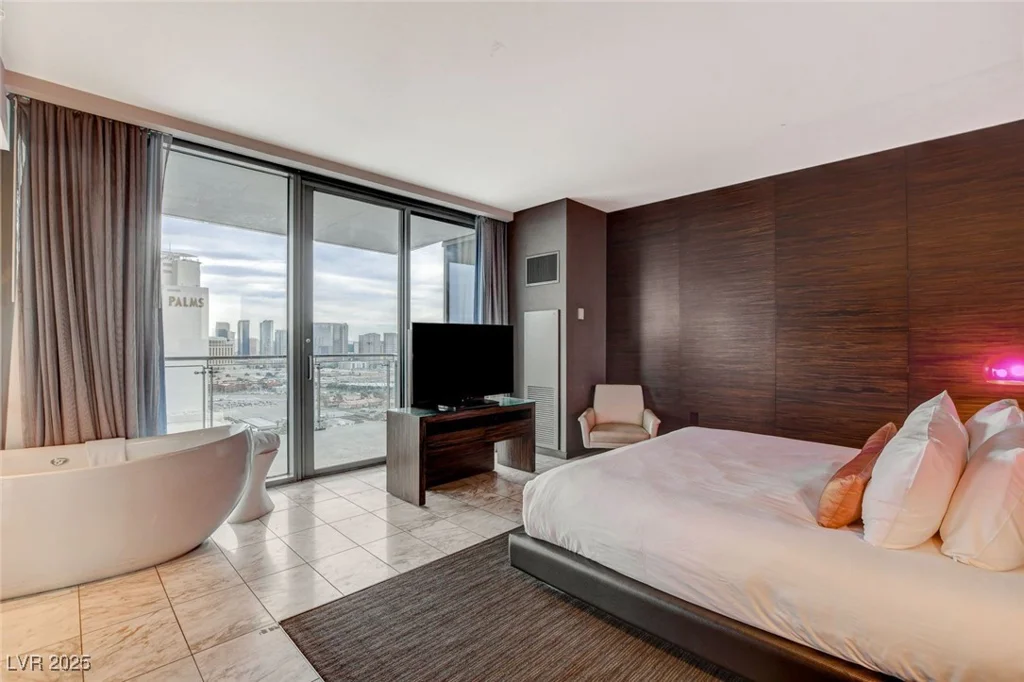 4381 Flamingo, Las Vegas, NV 89103