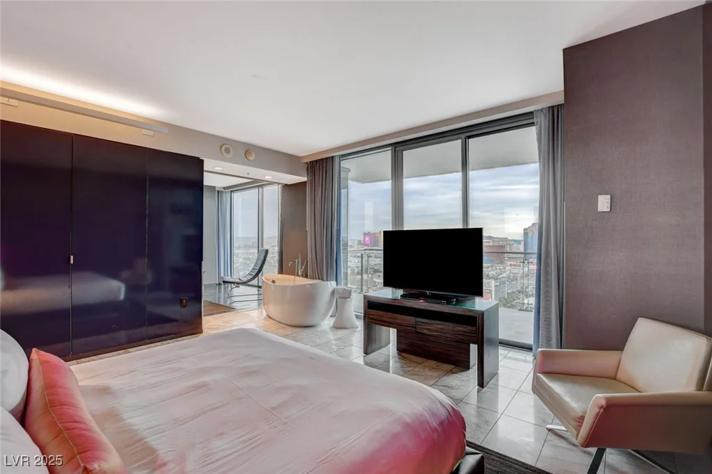 4381 Flamingo, Las Vegas, NV 89103