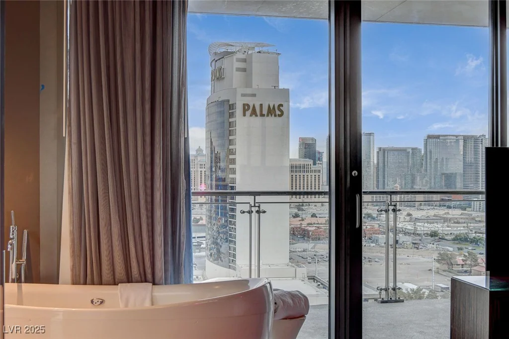 4381 Flamingo, Las Vegas, NV 89103
