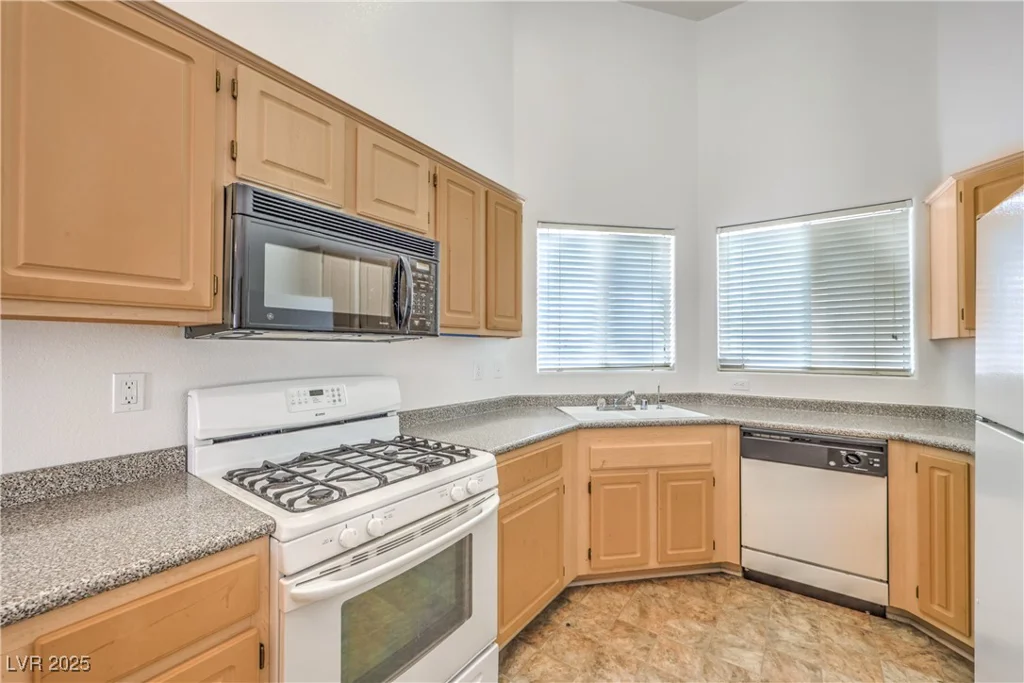 855 Stephanie, Henderson, NV 89014