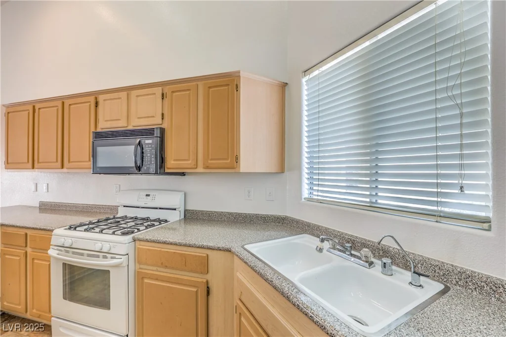 855 Stephanie, Henderson, NV 89014