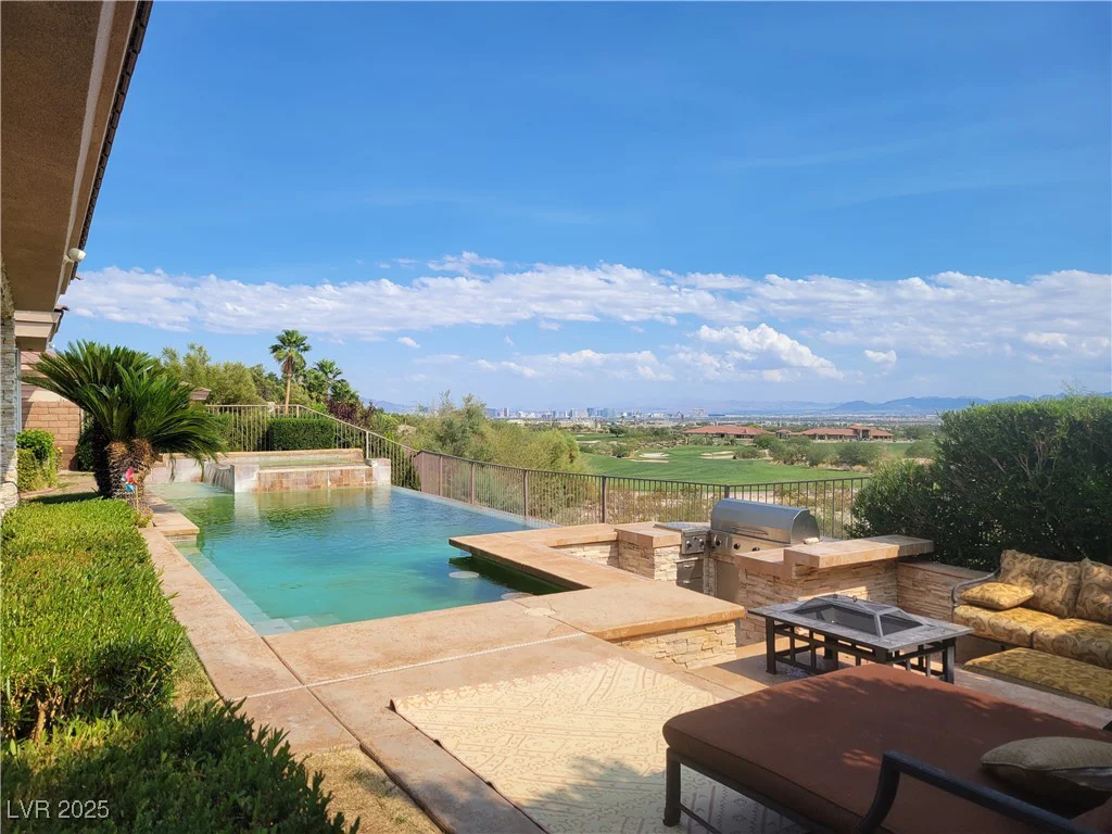 51 Panorama Crest, Las Vegas, NV 89135