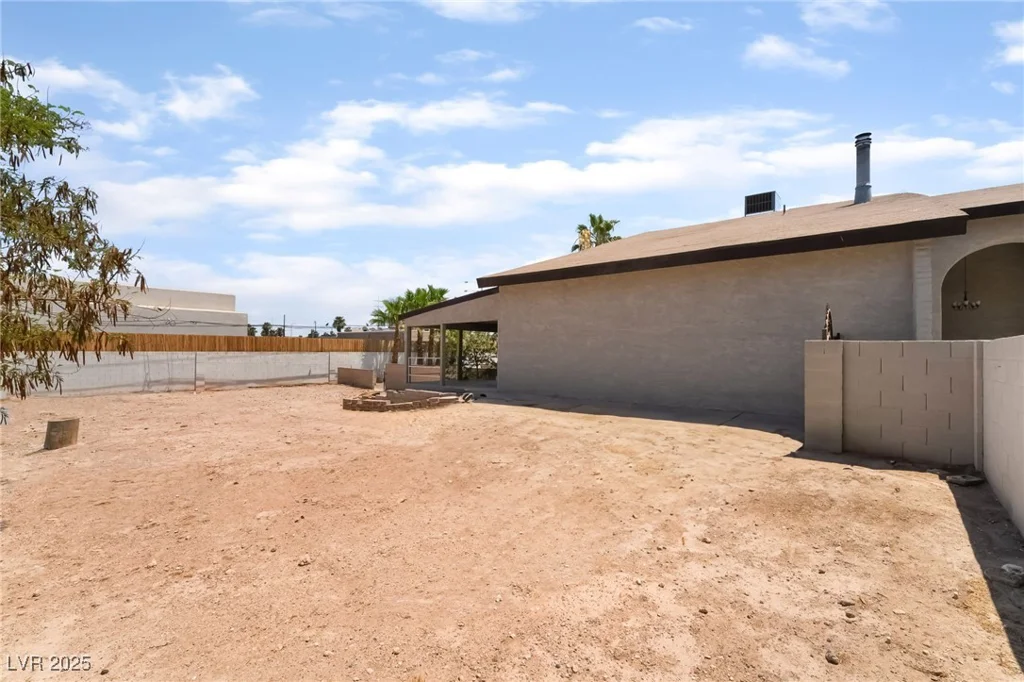 5676 Birchwood, Las Vegas, NV 89120