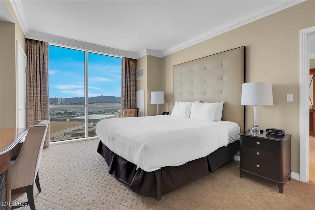 145 Harmon, Las Vegas, NV 89109