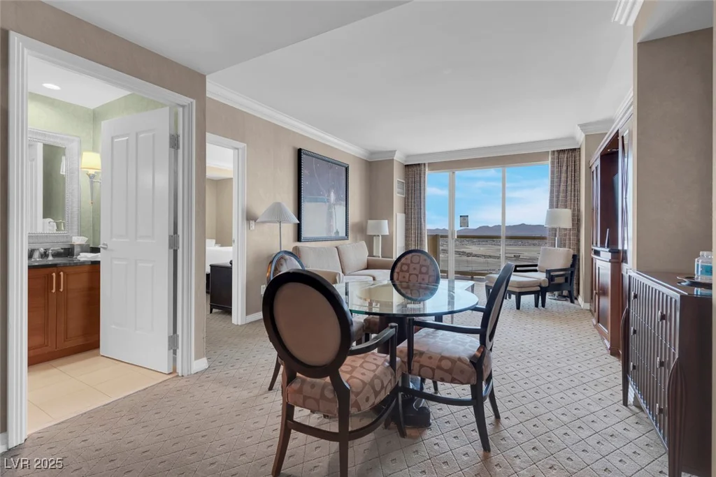 145 Harmon, Las Vegas, NV 89109