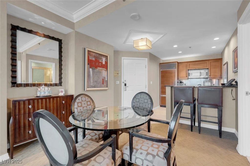145 Harmon, Las Vegas, NV 89109