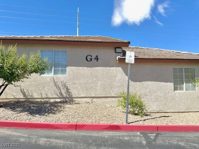 10245 King Henry, Las Vegas, NV 89144