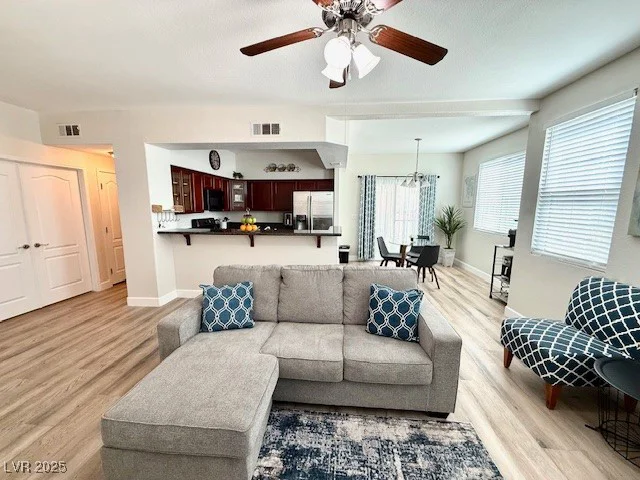10245 King Henry, Las Vegas, NV 89144