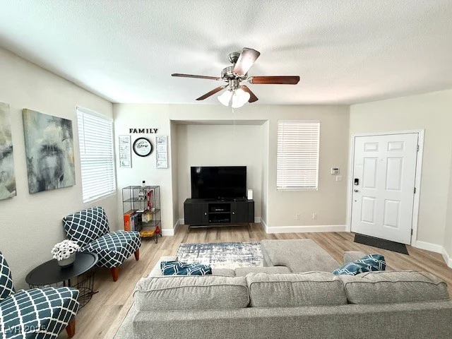 10245 King Henry, Las Vegas, NV 89144