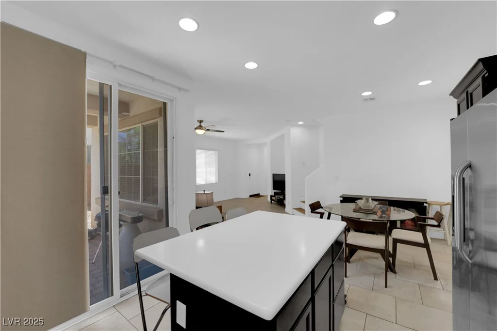 9830 Venus Lake, Las Vegas, NV 89178