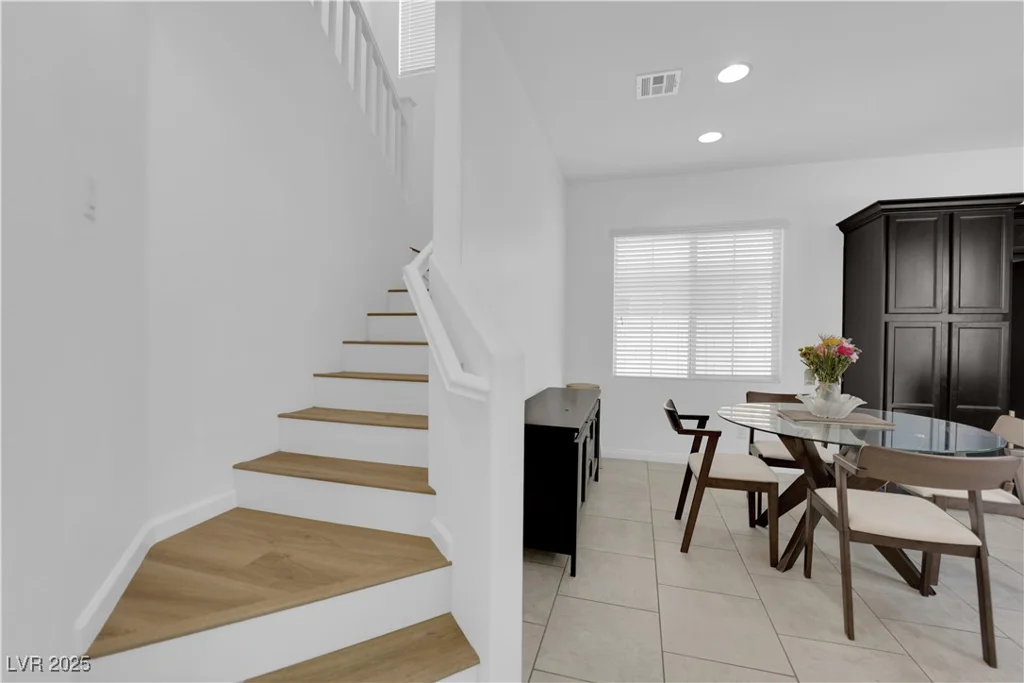 9830 Venus Lake, Las Vegas, NV 89178