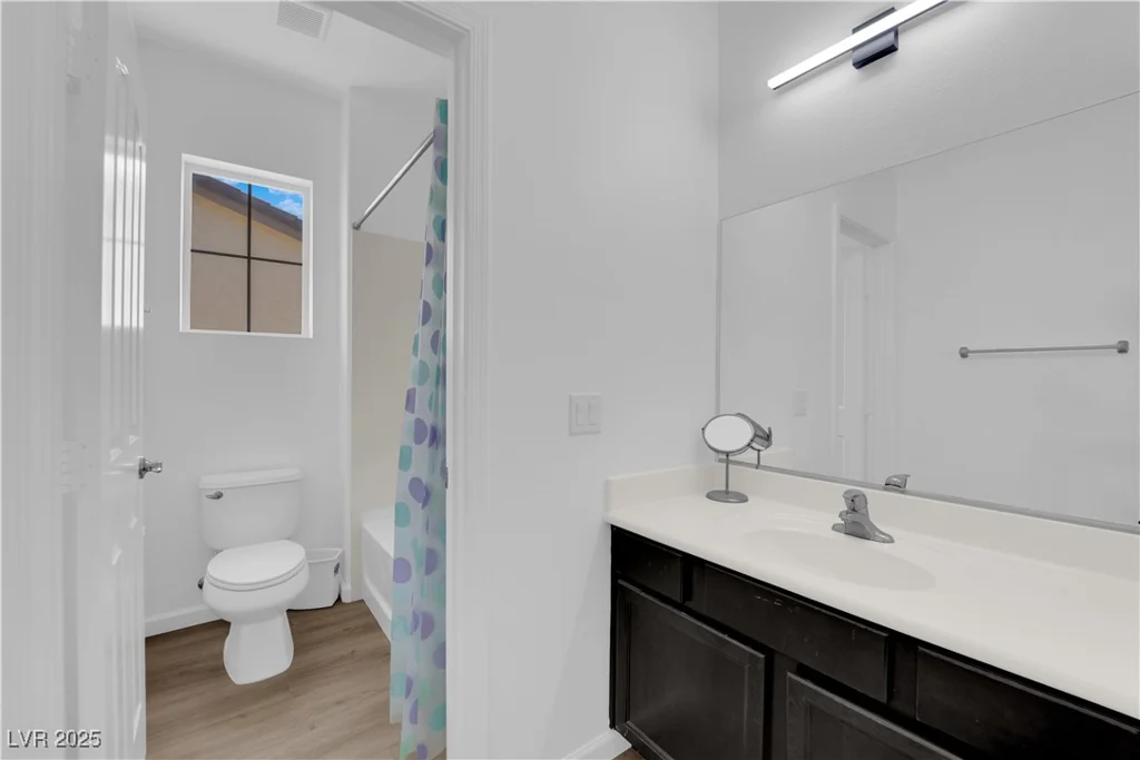 9830 Venus Lake, Las Vegas, NV 89178