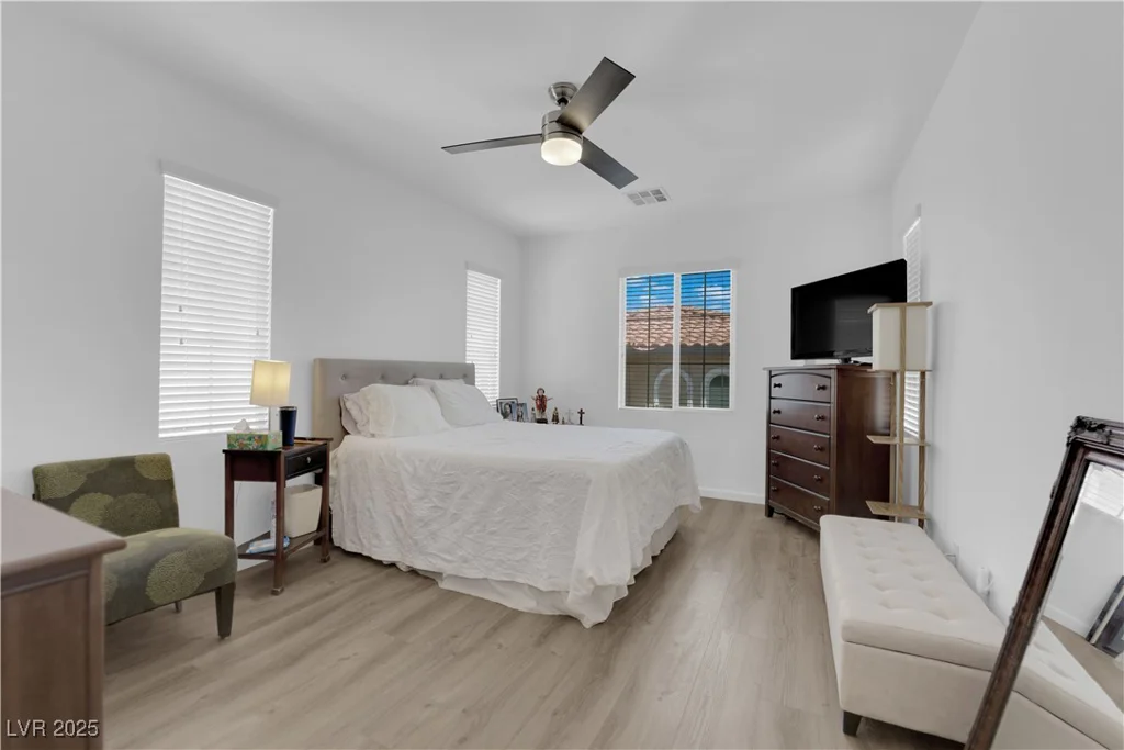 9830 Venus Lake, Las Vegas, NV 89178