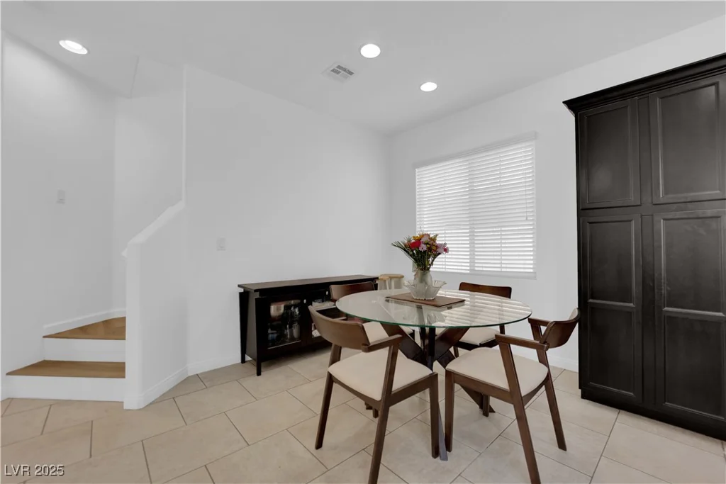 9830 Venus Lake, Las Vegas, NV 89178