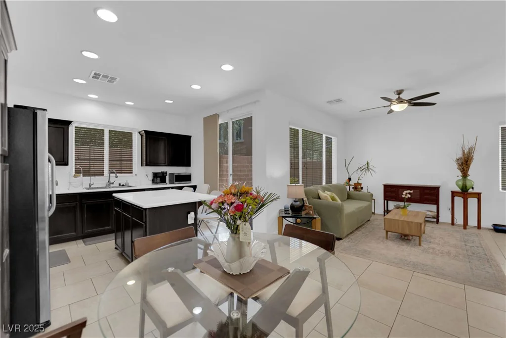 9830 Venus Lake, Las Vegas, NV 89178