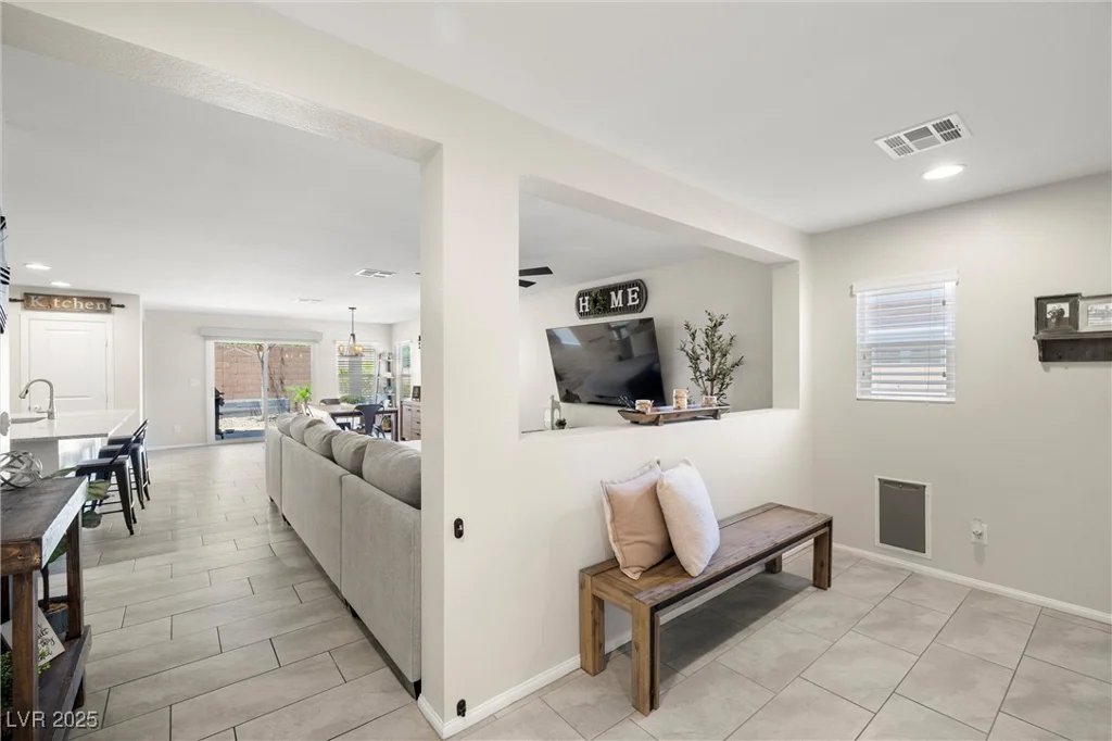 737 Kibbey, Las Vegas, NV 89178