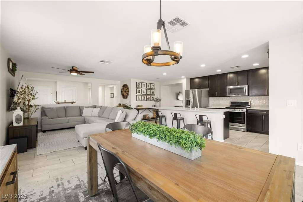 737 Kibbey, Las Vegas, NV 89178
