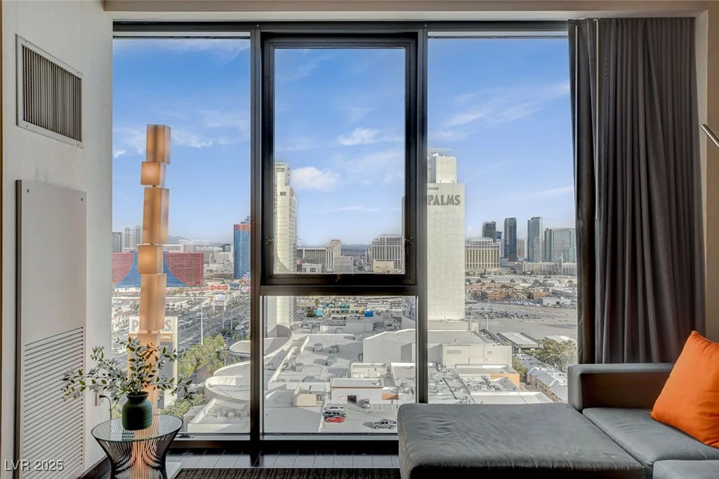 4381 Flamingo, Las Vegas, NV 89103