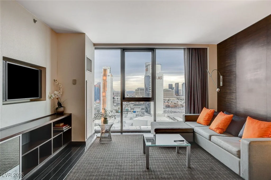 4381 Flamingo, Las Vegas, NV 89103