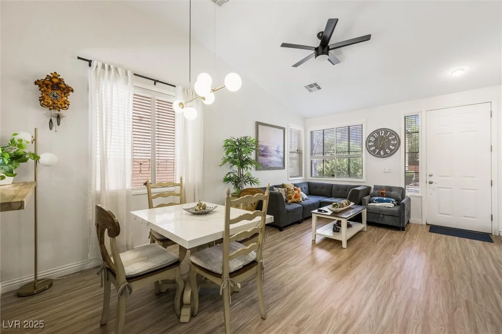 10372 Natural Springs, Las Vegas, NV 89129