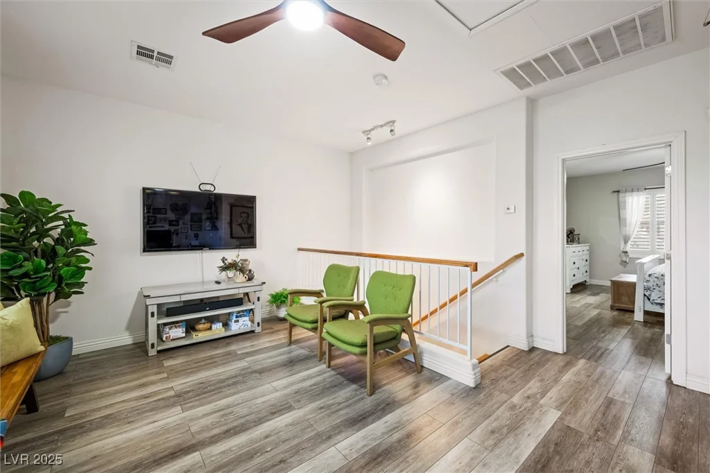 10372 Natural Springs, Las Vegas, NV 89129
