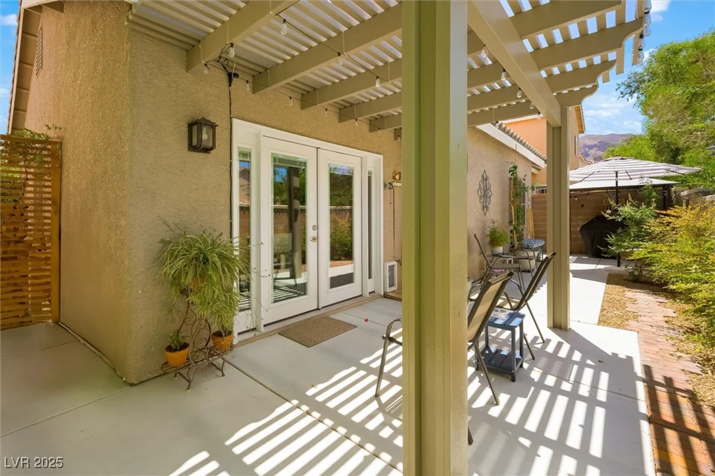 10372 Natural Springs, Las Vegas, NV 89129