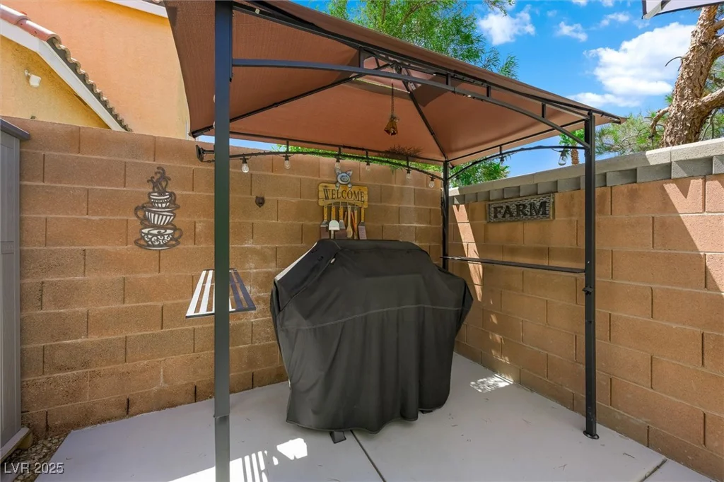 10372 Natural Springs, Las Vegas, NV 89129