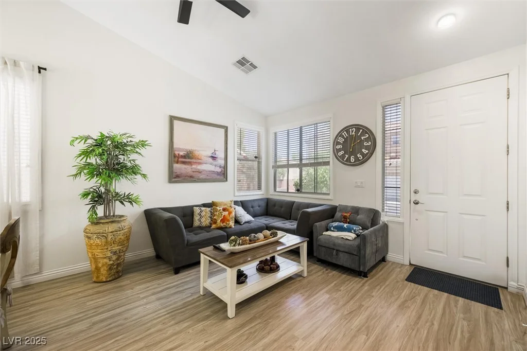 10372 Natural Springs, Las Vegas, NV 89129
