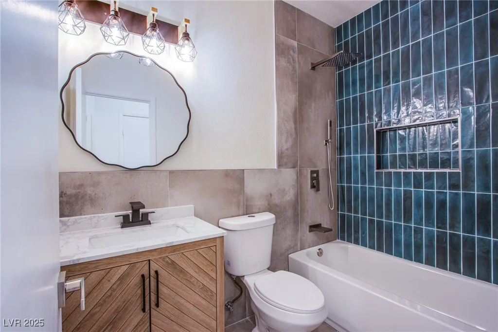5653 Artesia Lake, Las Vegas, NV 89118