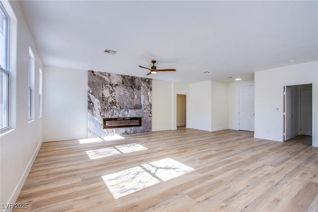 5653 Artesia Lake, Las Vegas, NV 89118