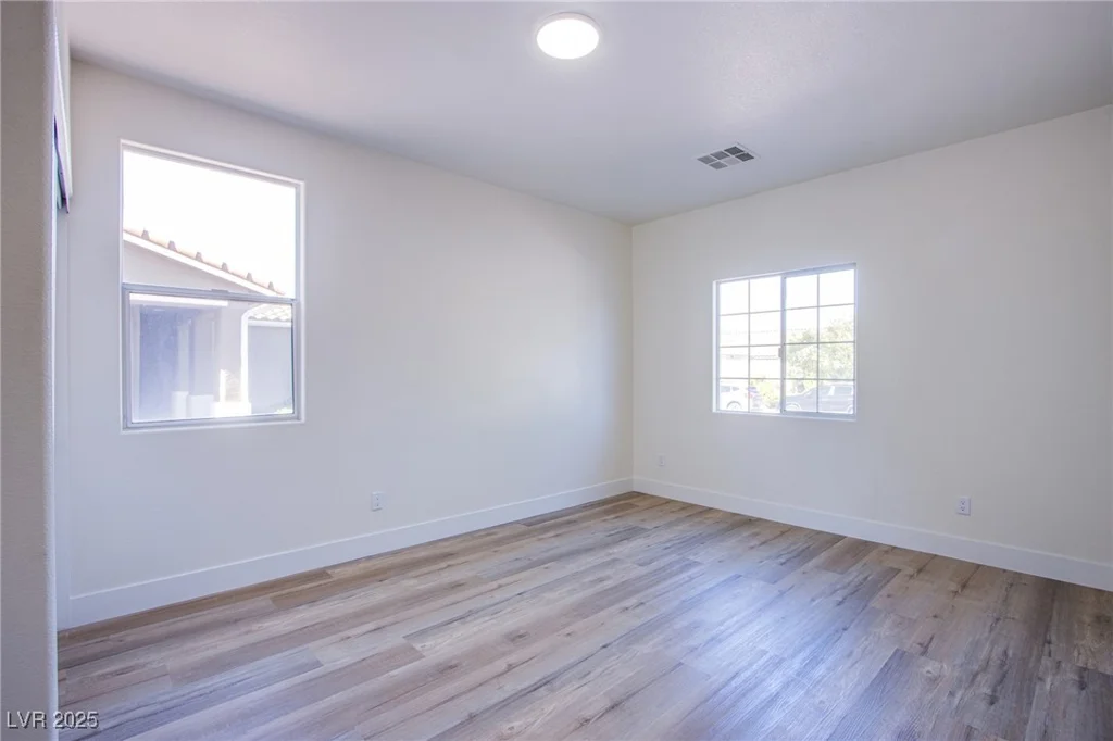 5653 Artesia Lake, Las Vegas, NV 89118