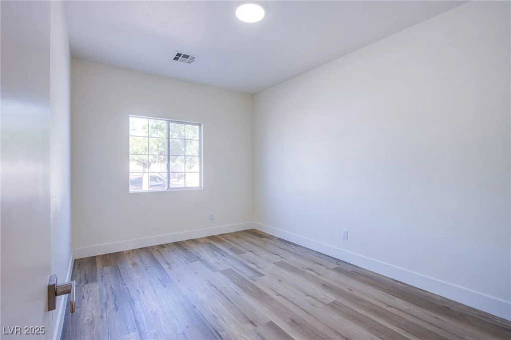 5653 Artesia Lake, Las Vegas, NV 89118