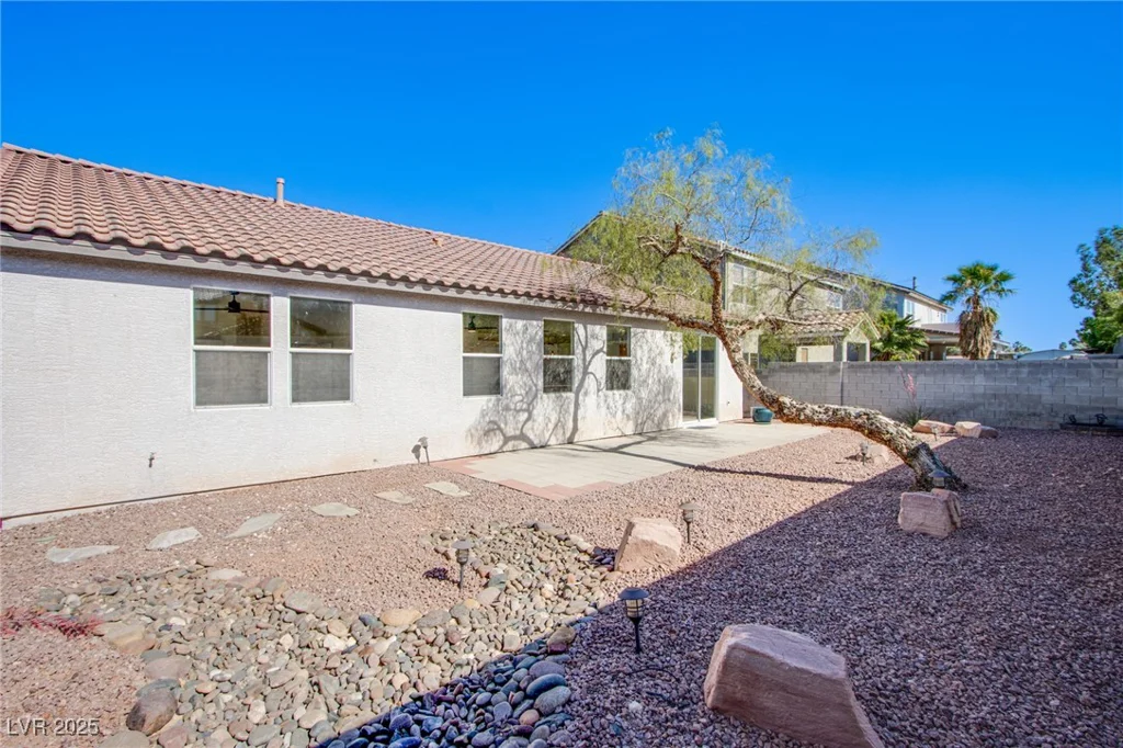 5653 Artesia Lake, Las Vegas, NV 89118