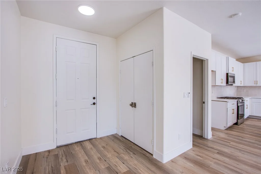 5653 Artesia Lake, Las Vegas, NV 89118
