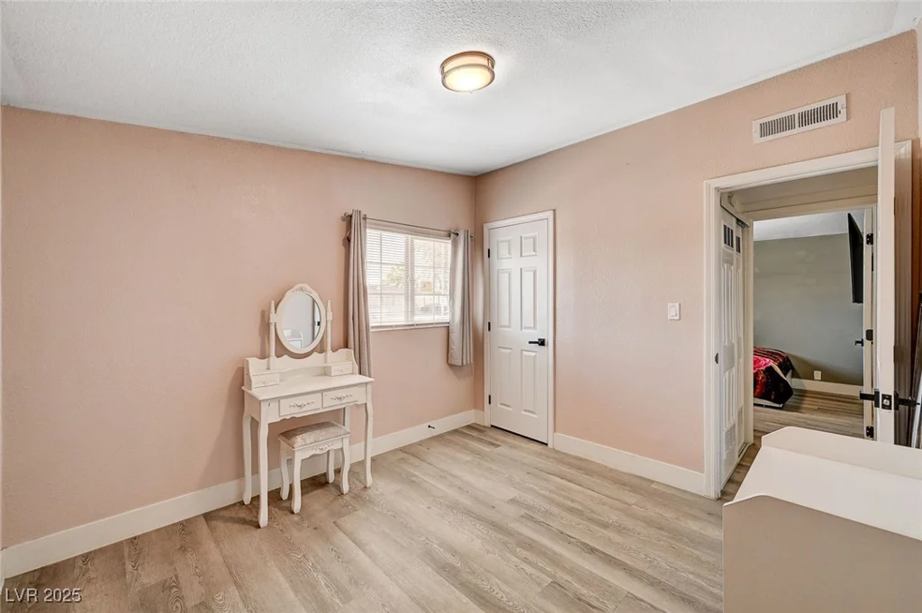 1424 Teton, Las Vegas, NV 89101