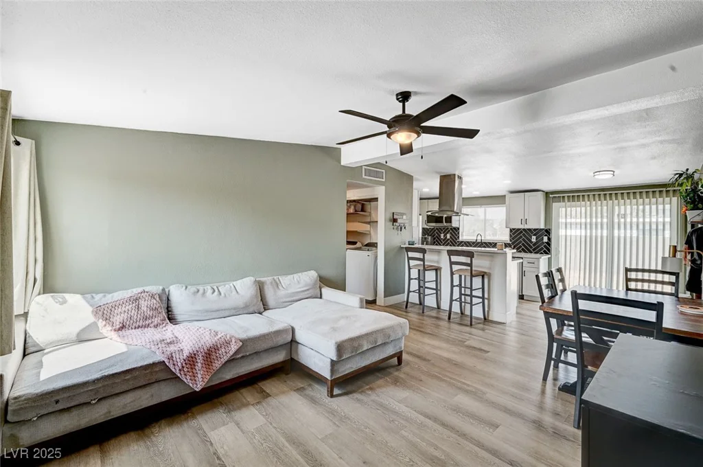 1424 Teton, Las Vegas, NV 89101