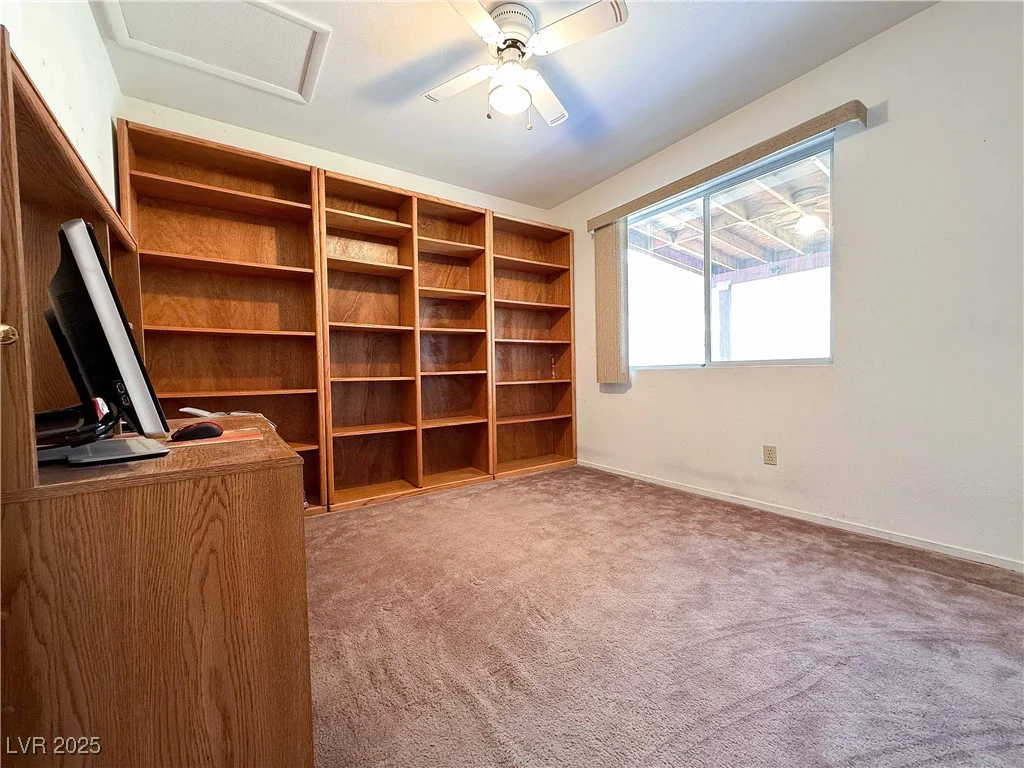 425 Nancy, Henderson, NV 89015