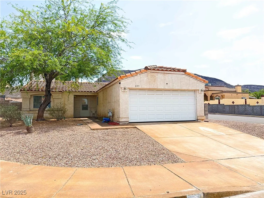 425 Nancy, Henderson, NV 89015