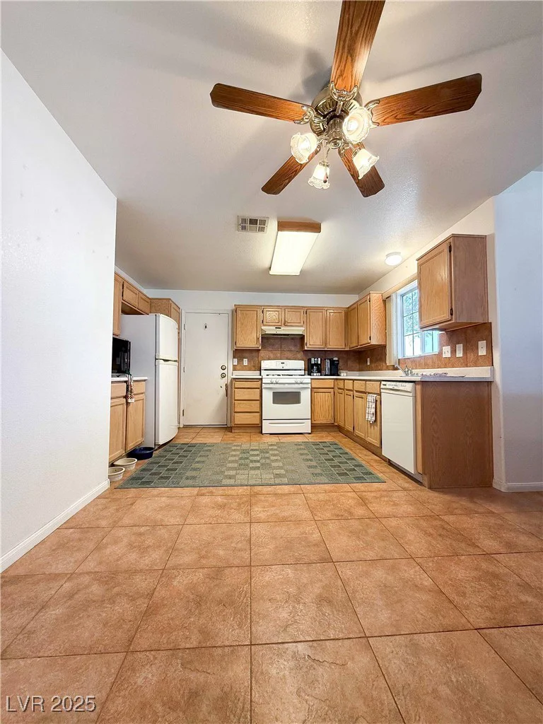 425 Nancy, Henderson, NV 89015