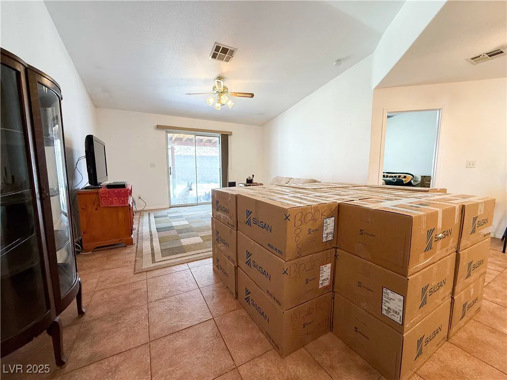 425 Nancy, Henderson, NV 89015