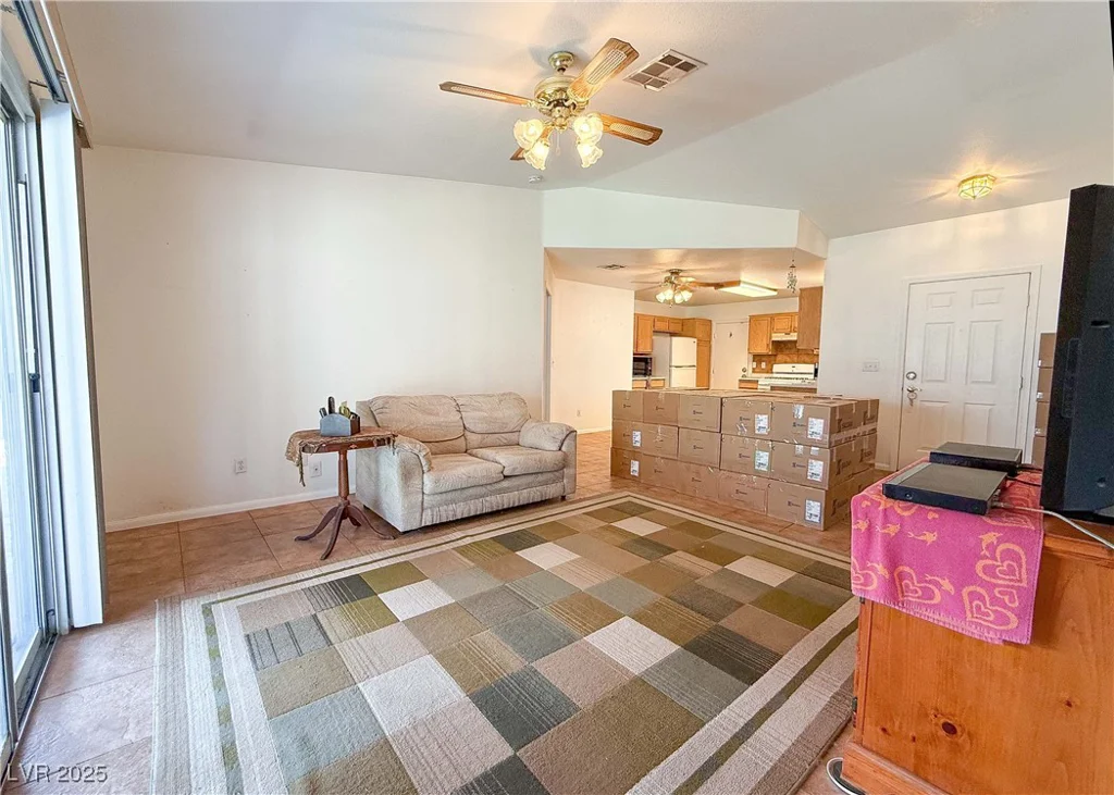 425 Nancy, Henderson, NV 89015