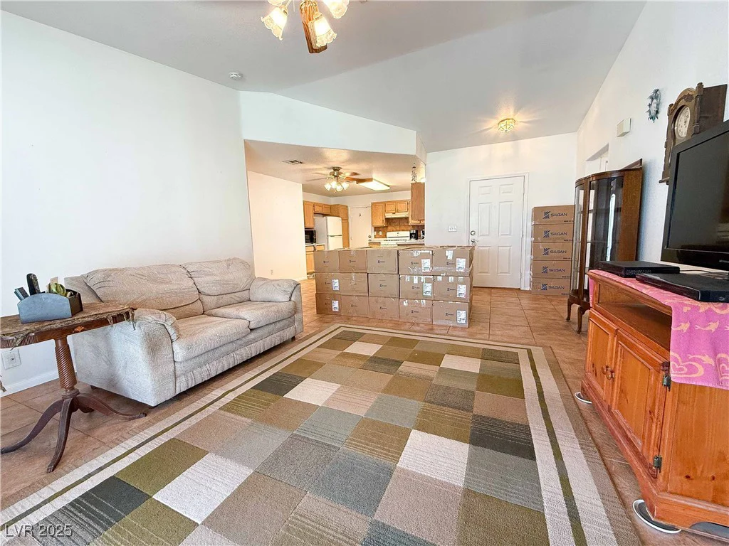 425 Nancy, Henderson, NV 89015