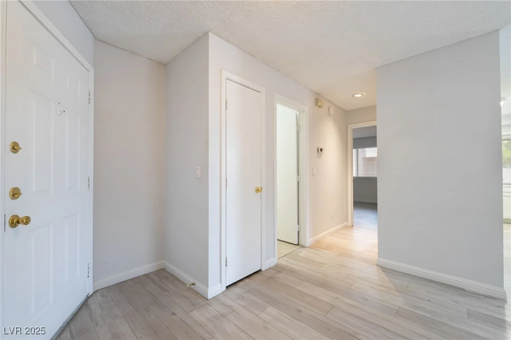 6871 Tamarus, Las Vegas, NV 89119