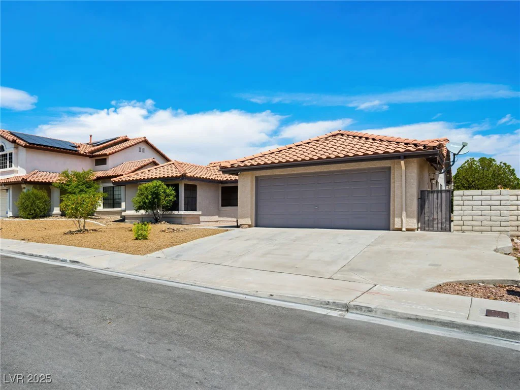 379 Bradford, Henderson, NV 89074